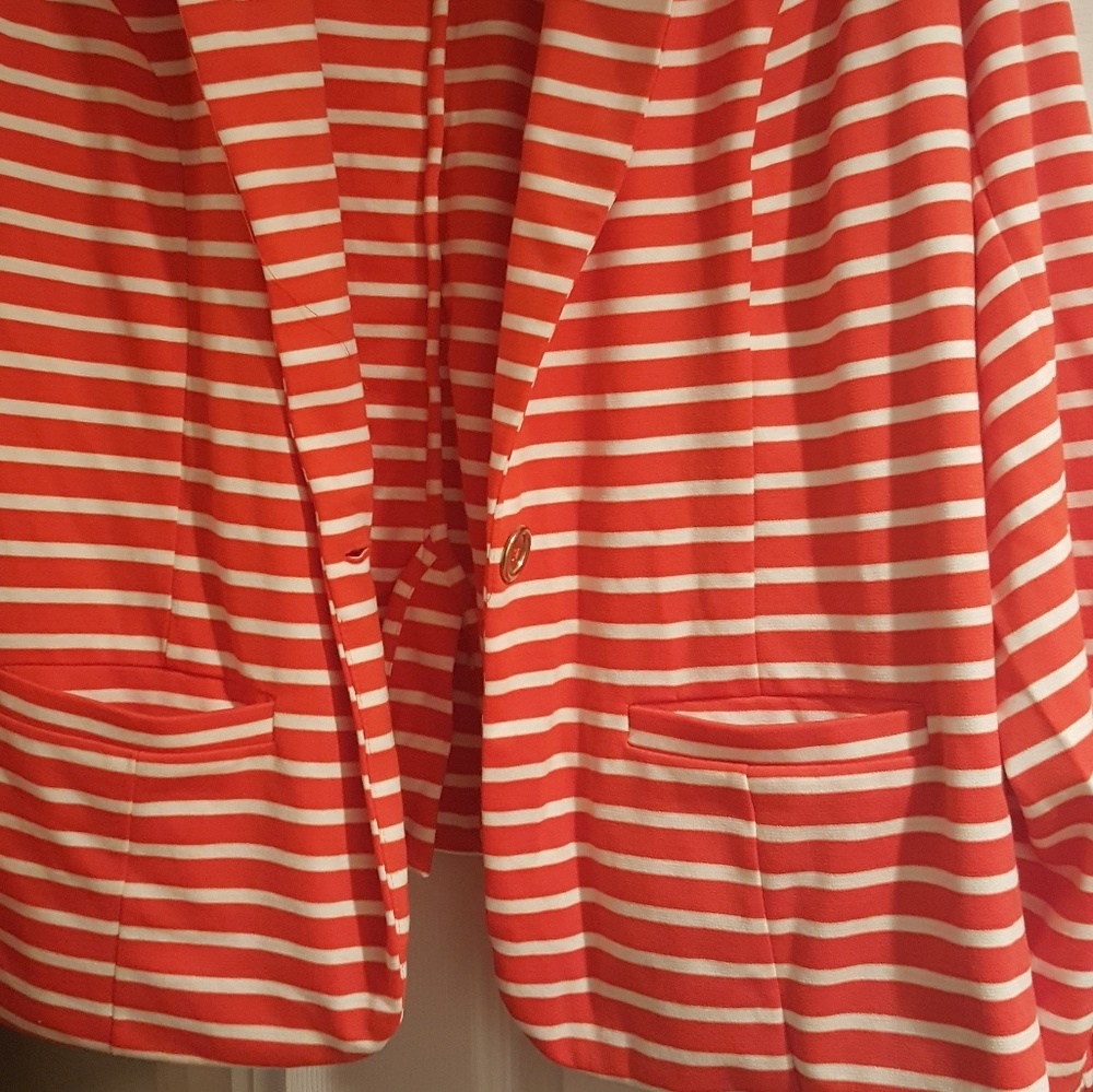 Blazer - Picture 2 of 3